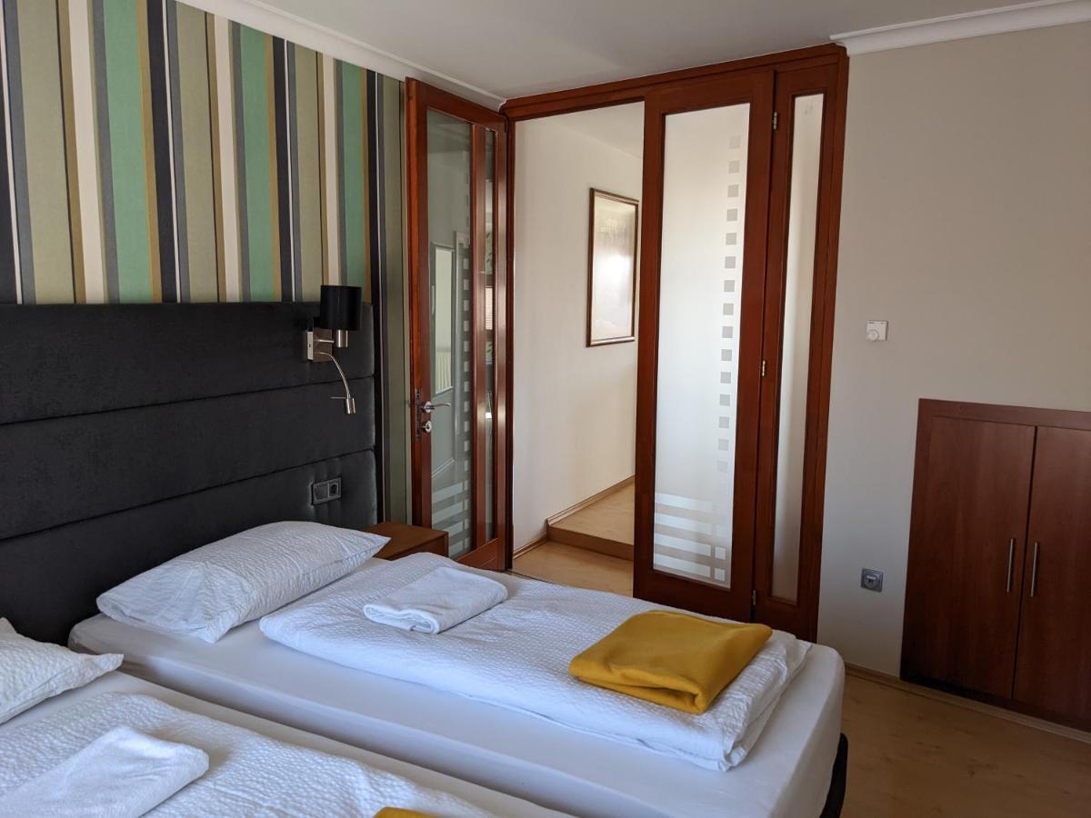 Minaret Apartman Эгер Экстерьер фото