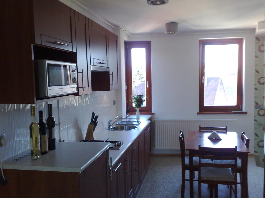 Minaret Apartman Эгер Номер фото