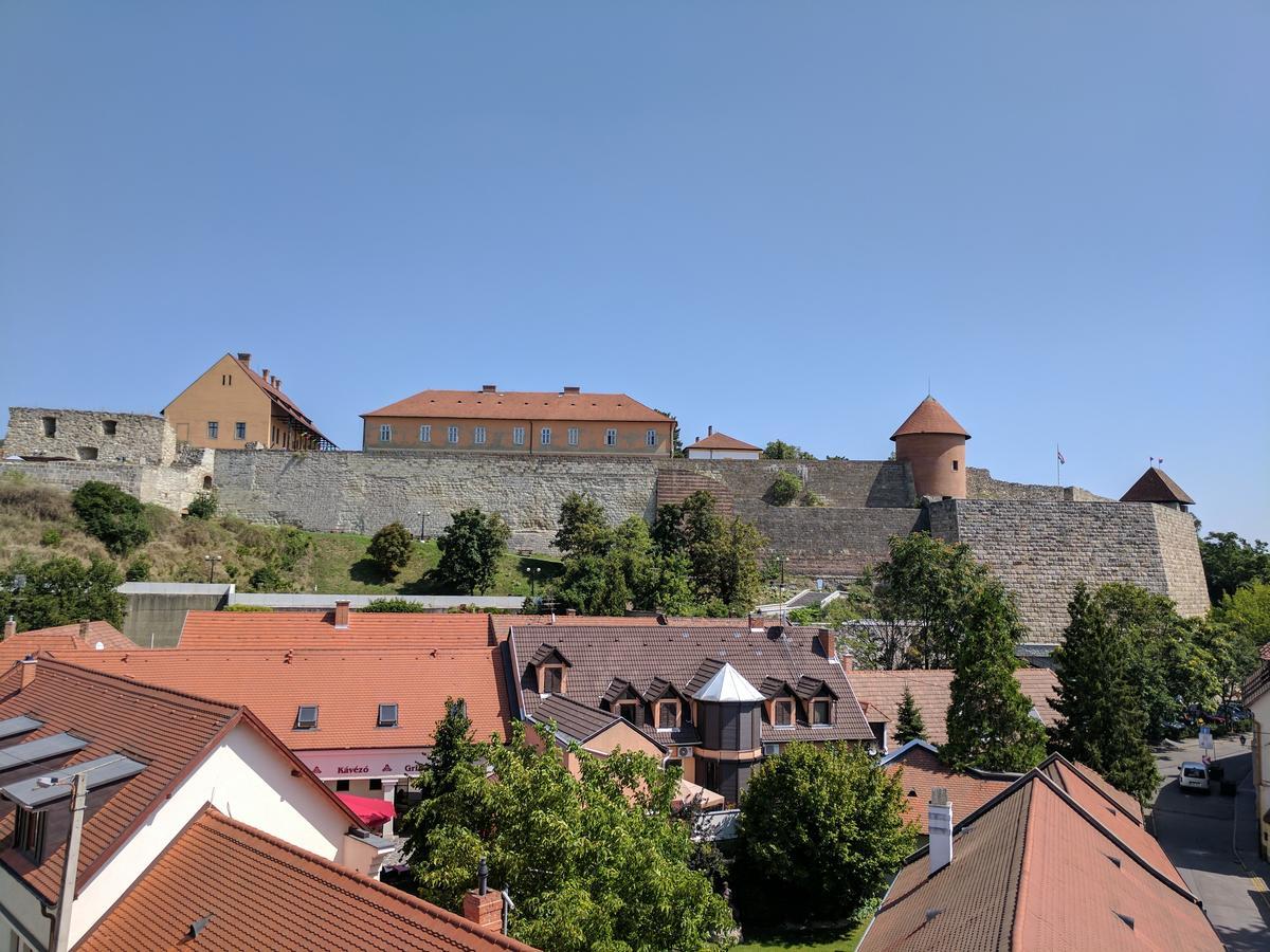 Minaret Apartman Эгер Экстерьер фото