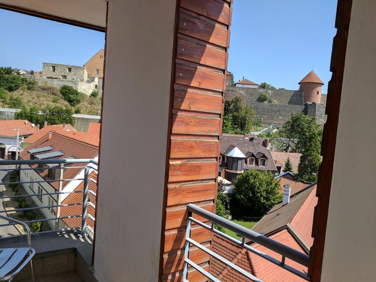 Minaret Apartman Эгер Экстерьер фото