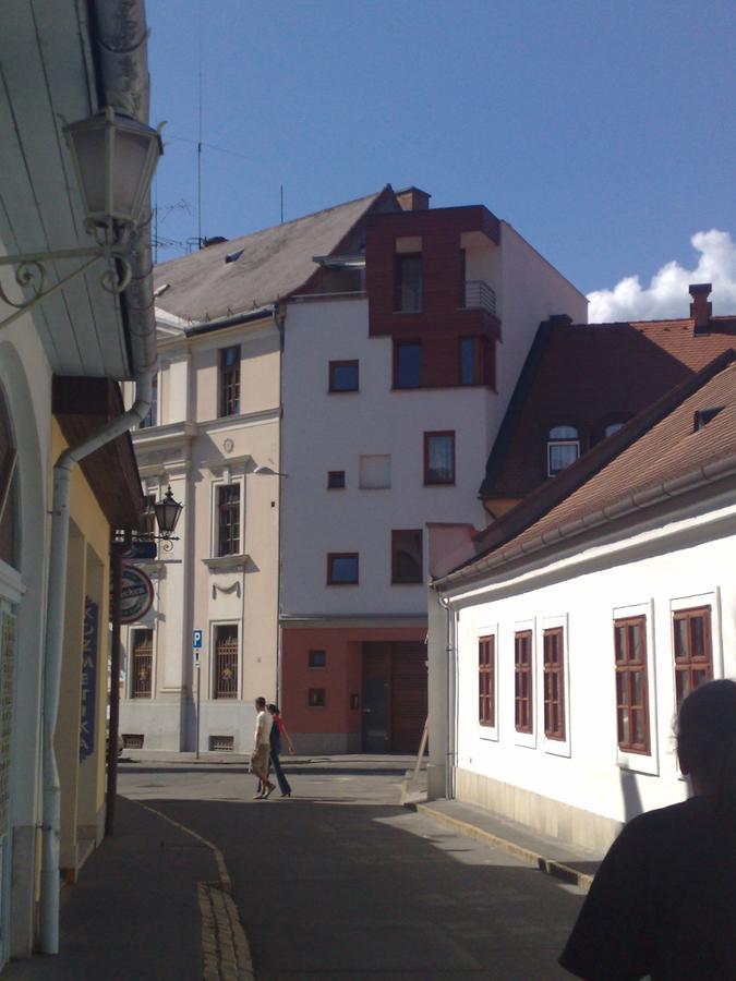 Minaret Apartman Эгер Экстерьер фото