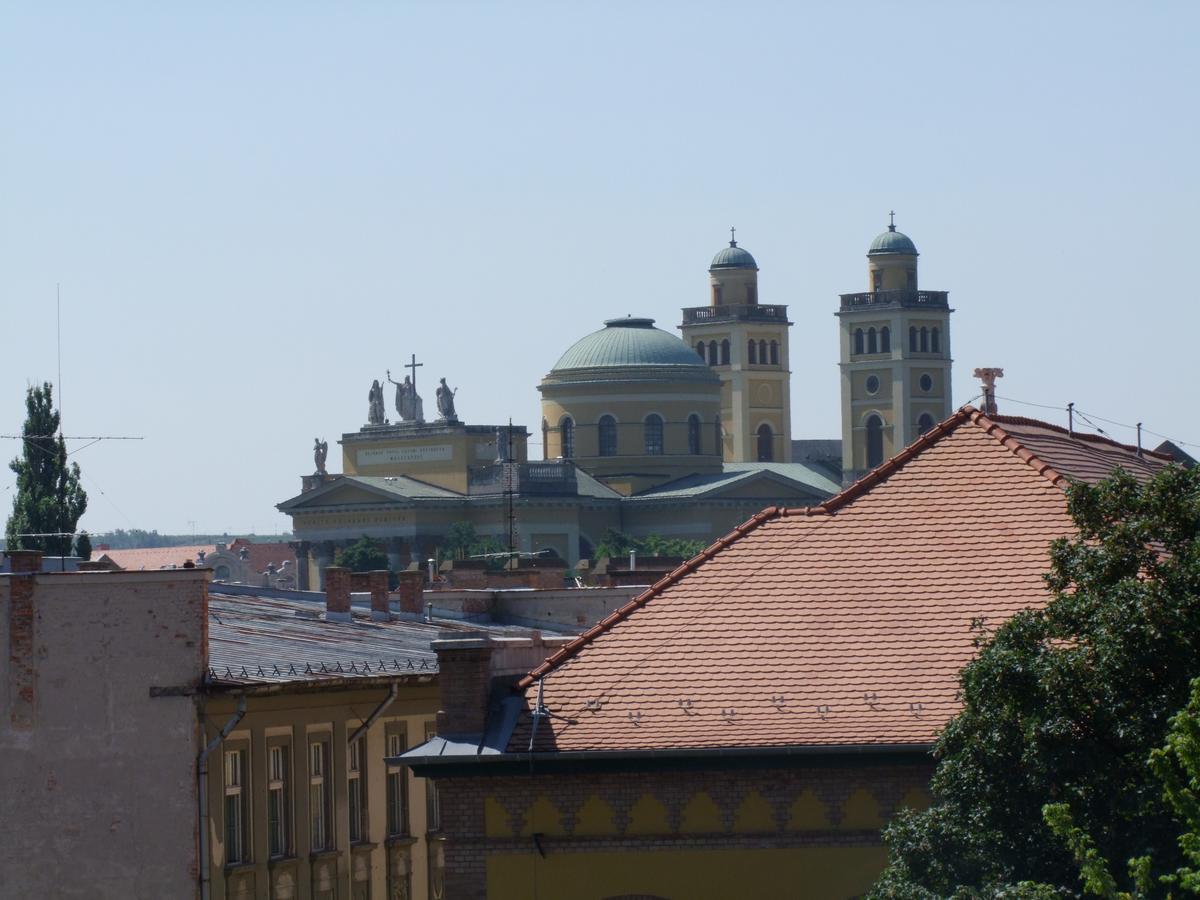 Minaret Apartman Эгер Экстерьер фото